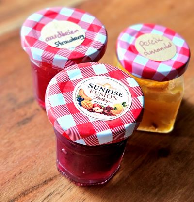 Huisgemaakte Fusion-jam van acht soorten fruit